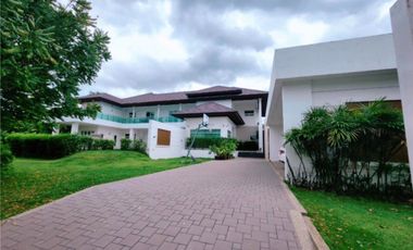 For rent 7 bedrooms villa in Bang Phli, Samut Prakan