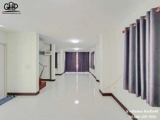 For sale 3 bed townhouse in Mueang Suphanburi, Suphan Buri