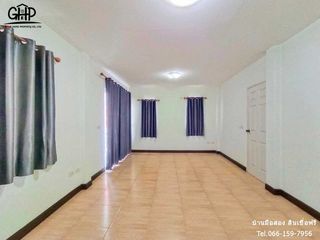 For sale 3 bed townhouse in Mueang Suphanburi, Suphan Buri