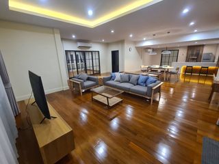 For rent 5 Beds house in Watthana, Bangkok