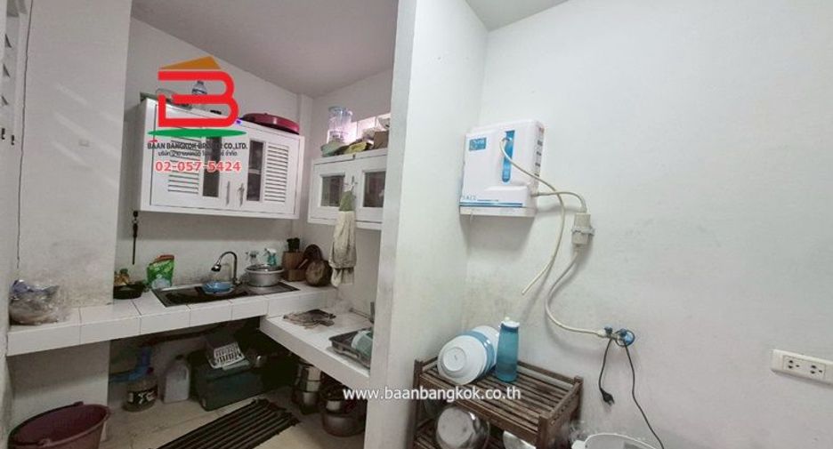 For sale 3 bedrooms townhouse in Nong Chok, Bangkok