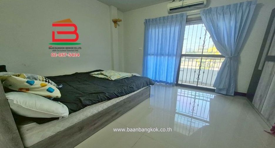 For sale 3 bedrooms townhouse in Nong Chok, Bangkok
