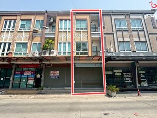 For sale 3 bed retail Space in Thanyaburi, Pathum Thani