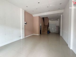 For sale 3 bed retail Space in Thanyaburi, Pathum Thani