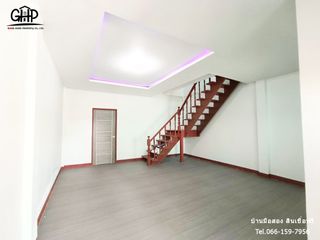 For sale 2 bed townhouse in Mueang Suphanburi, Suphan Buri