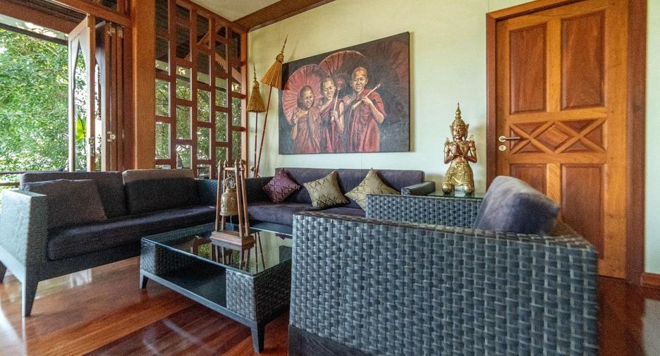 Villa en venta de 7 habitaciones en Bang Lamung, Chonburi