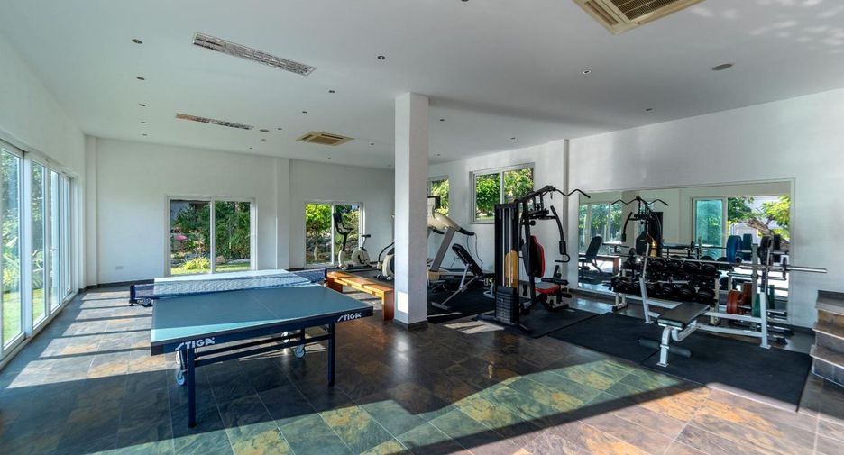 Villa en venta de 7 habitaciones en Bang Lamung, Chonburi