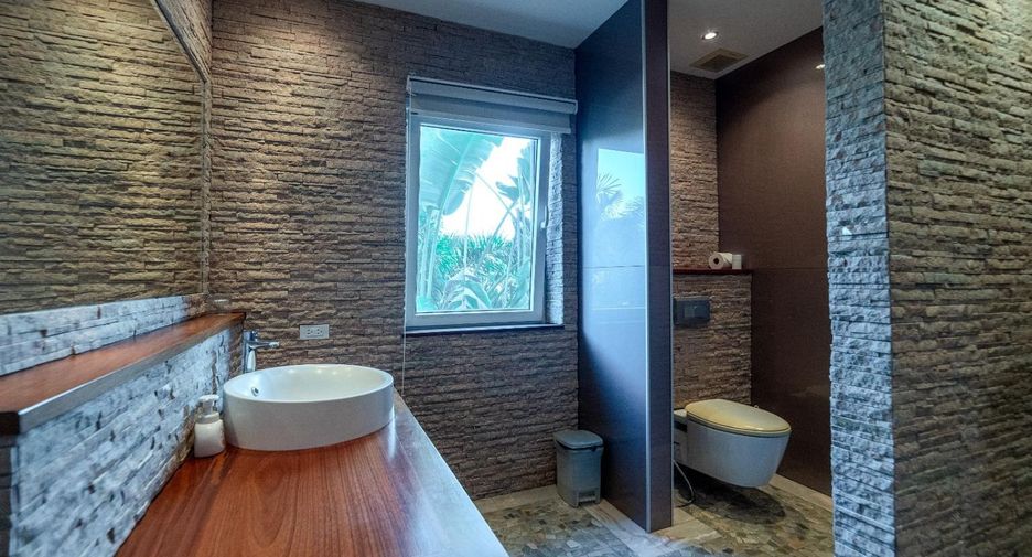 Villa en venta de 7 habitaciones en Bang Lamung, Chonburi