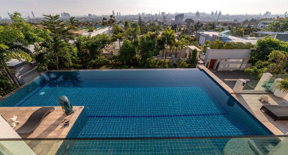 Villa en venta de 7 habitaciones en Bang Lamung, Chonburi