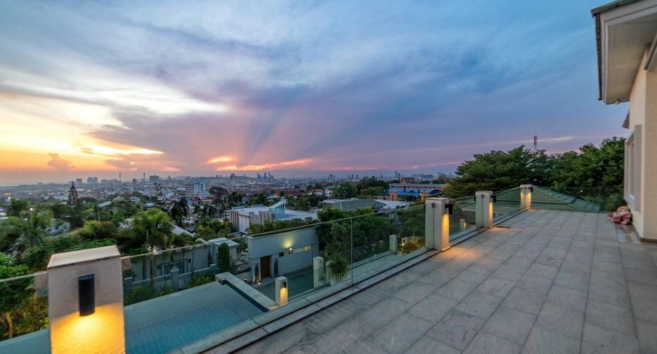 Villa en venta de 7 habitaciones en Bang Lamung, Chonburi