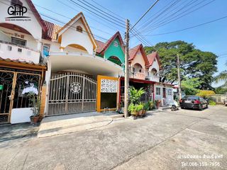For sale 3 Beds townhouse in Sam Phran, Nakhon Pathom