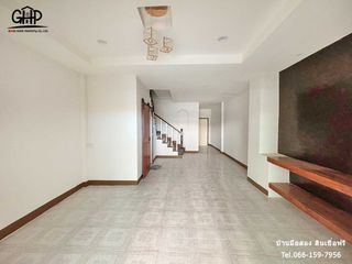 For sale 3 Beds townhouse in Sam Phran, Nakhon Pathom