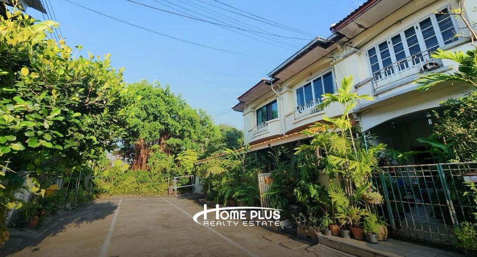 Reihenhaus zum Kauf mit 3 Zimmer in Bang Kapi, Bangkok