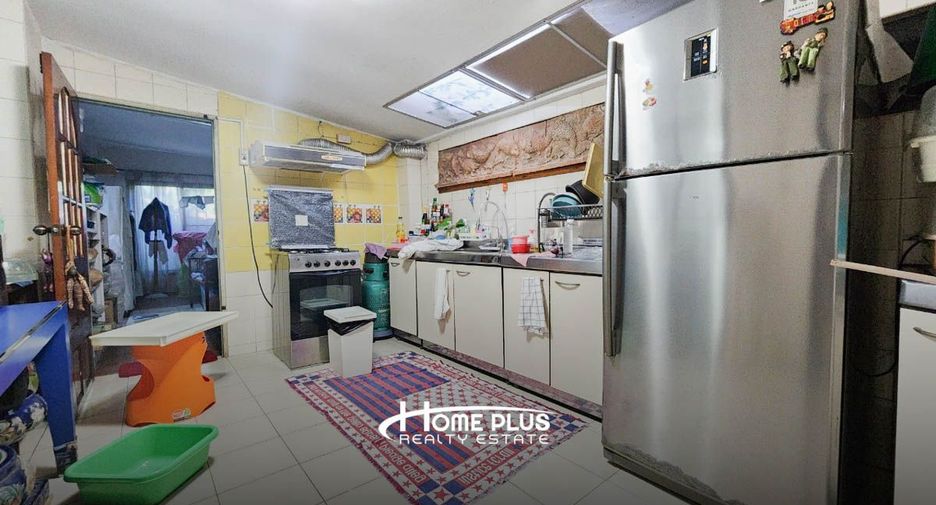 Reihenhaus zum Kauf mit 3 Zimmer in Bang Kapi, Bangkok