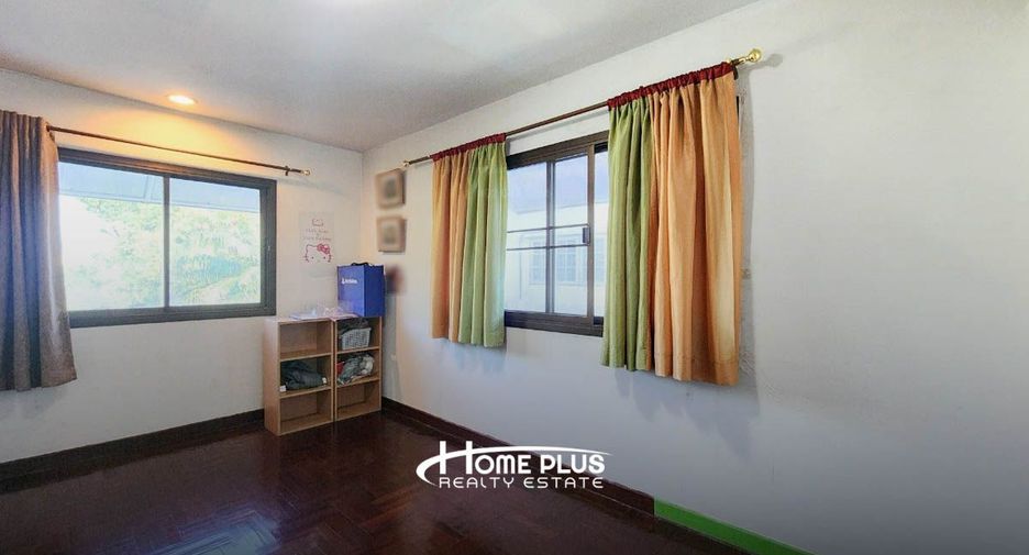 Reihenhaus zum Kauf mit 3 Zimmer in Bang Kapi, Bangkok