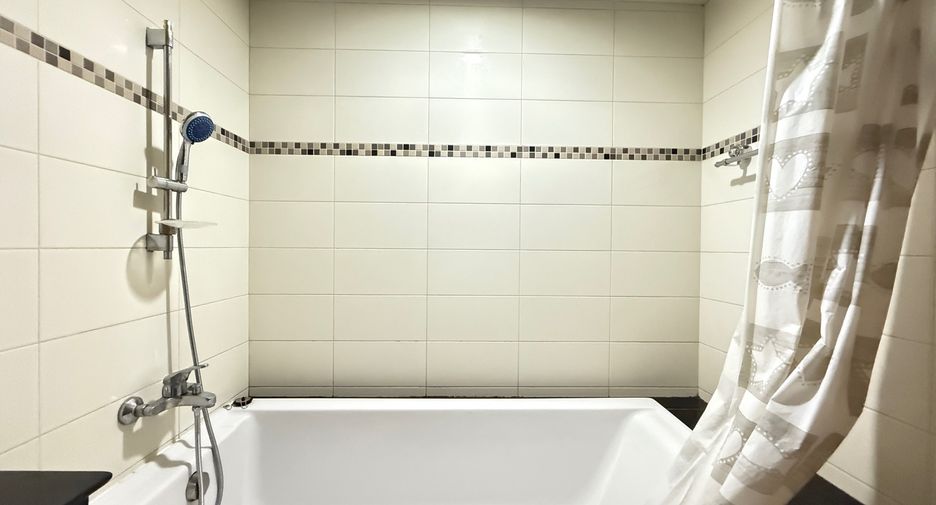 For rent and for sale 1 bed condo in Mueang Chiang Mai, Chiang Mai