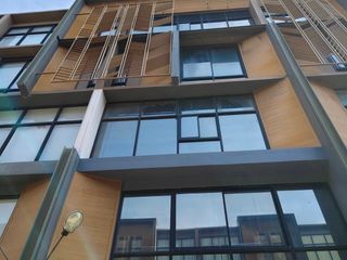 For sale 6 bed office in Phra Khanong, Bangkok