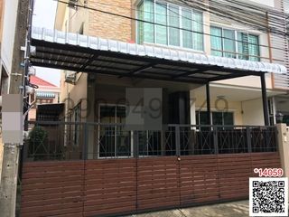 出租 4 卧室 联排别墅 在 Lat Phrao, 曼谷