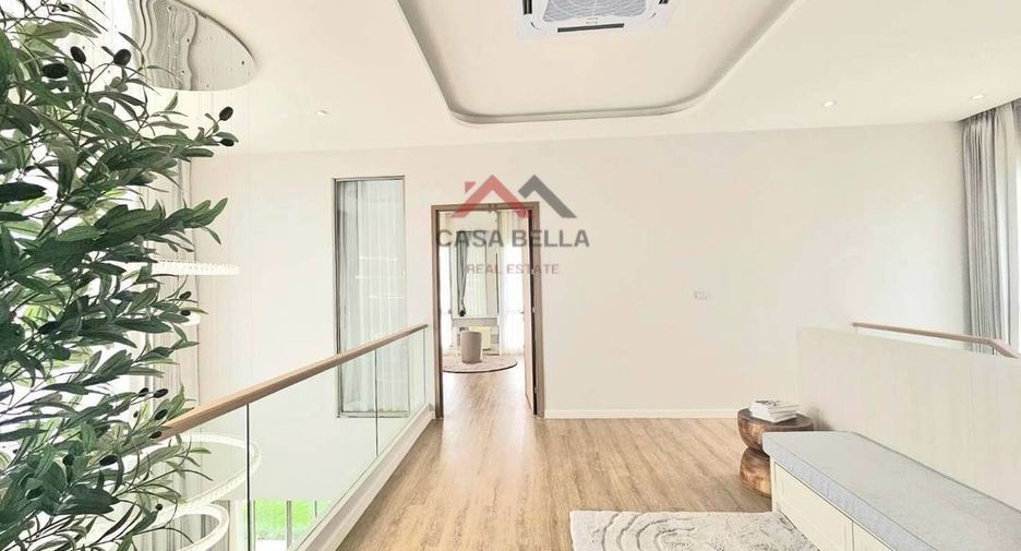 For sale 4 bedrooms house in Bang Lamung, Chonburi