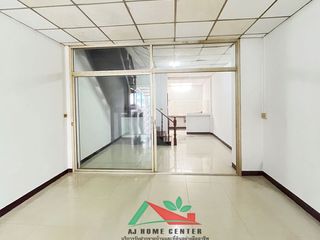 For sale 2 Beds townhouse in Mueang Nonthaburi, Nonthaburi