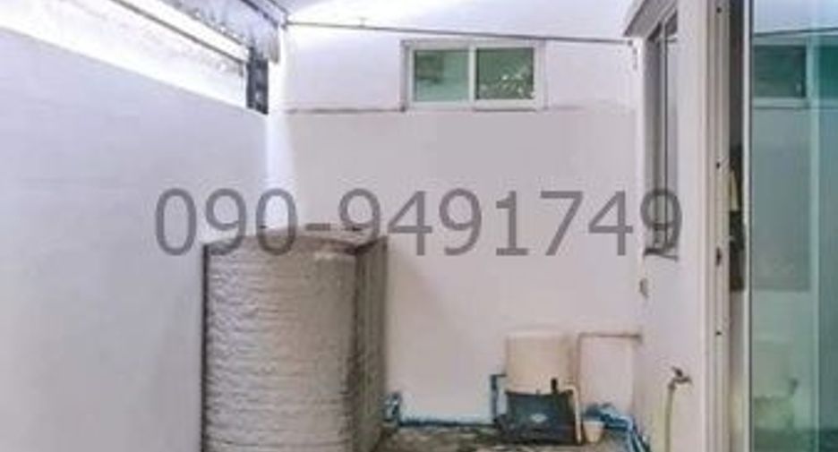 For rent 3 bedrooms townhouse in Prawet, Bangkok