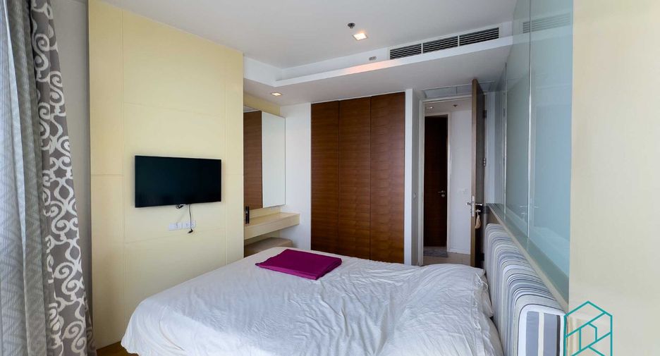 For rent 2 bedrooms condo in Sathon, Bangkok