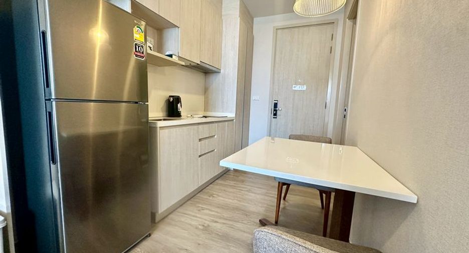 À louer 2 chambres condo à Si Racha, Chonburi