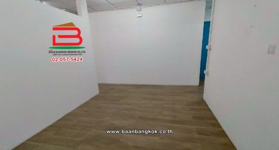 For rent 3 bedrooms house in Lak Si, Bangkok