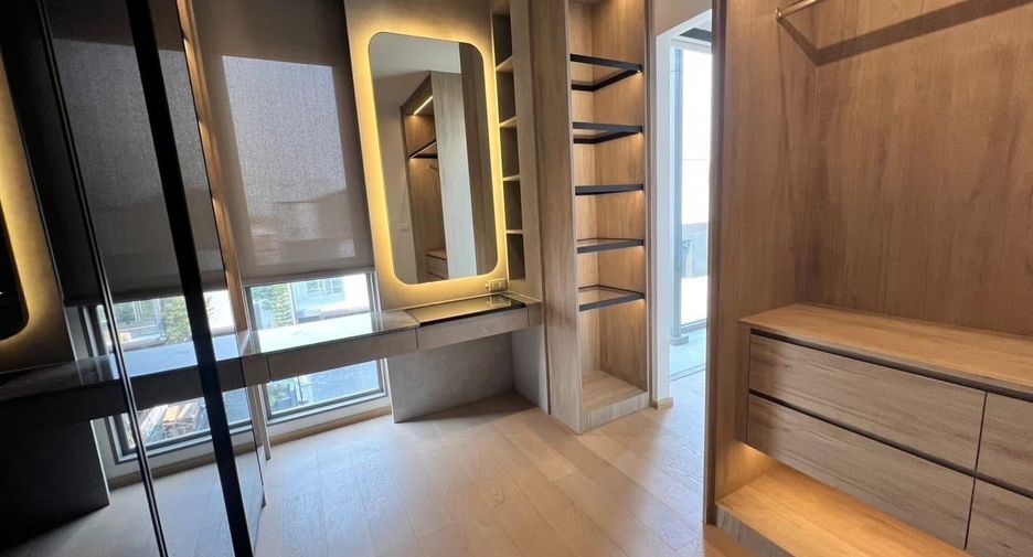 For rent 3 bedrooms house in Phra Khanong, Bangkok