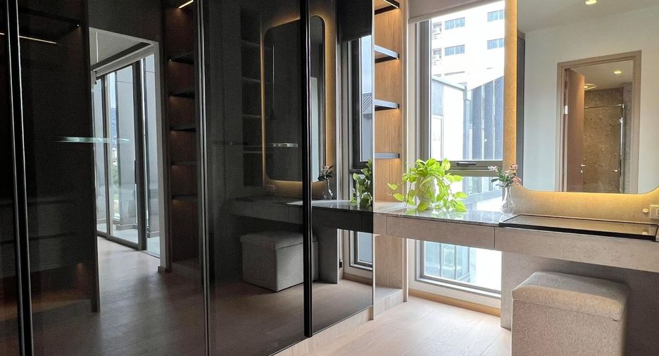 For rent 3 bedrooms house in Phra Khanong, Bangkok