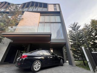 出租 3 卧室 独立屋 在 Phra Khanong, 曼谷