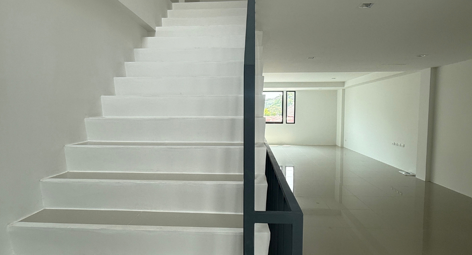For rent 2 bedrooms townhouse in Mueang Chiang Mai, Chiang Mai