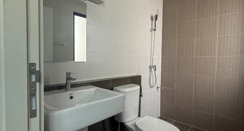 For rent 2 bedrooms townhouse in Mueang Chiang Mai, Chiang Mai