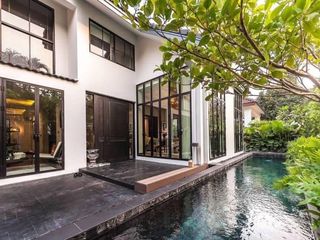Casa en alquiler de 4 habitaciones en Watthana, Bangkok