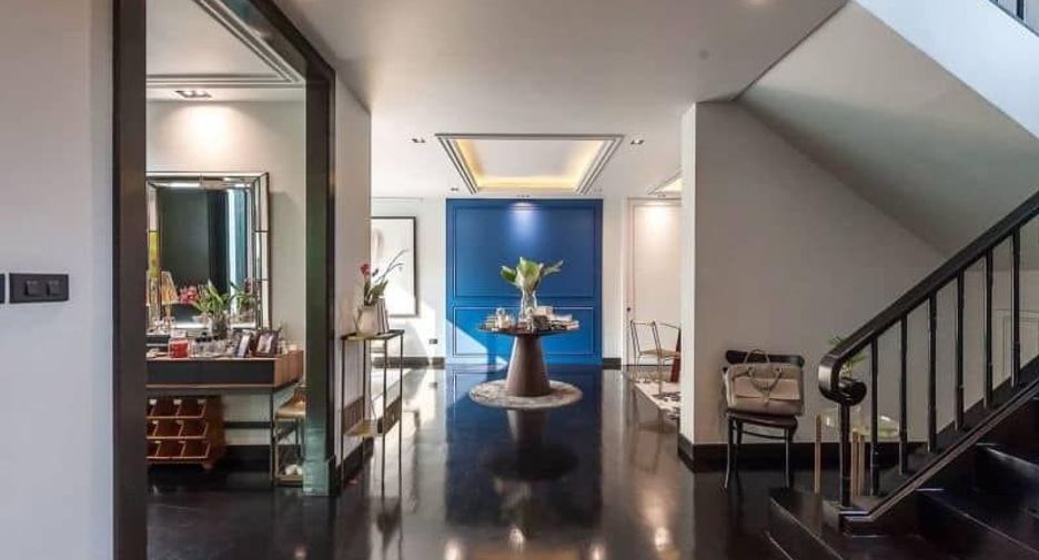 For rent 4 bedrooms house in Watthana, Bangkok