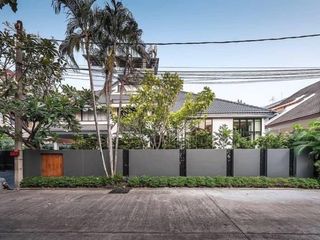 Casa en alquiler de 4 habitaciones en Watthana, Bangkok