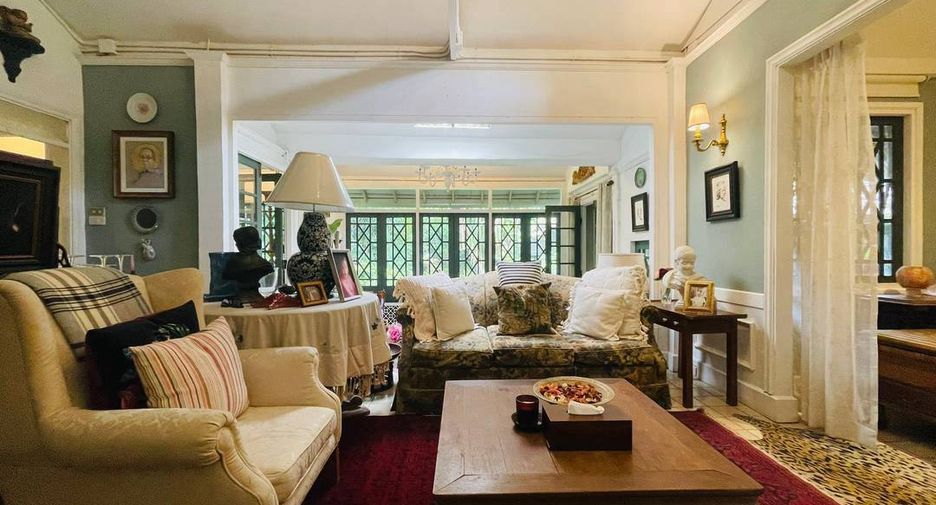 For rent and for sale 5 bedrooms house in Mueang Chiang Mai, Chiang Mai