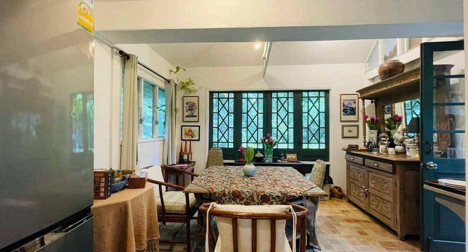 For rent and for sale 5 bedrooms house in Mueang Chiang Mai, Chiang Mai