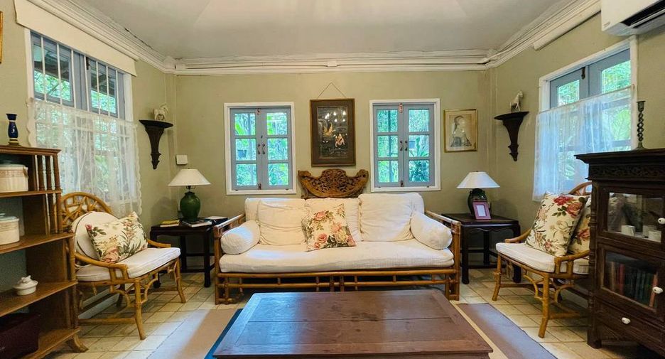 For rent and for sale 5 bedrooms house in Mueang Chiang Mai, Chiang Mai