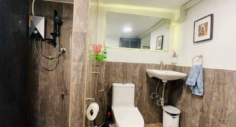 For rent and for sale 5 bedrooms house in Mueang Chiang Mai, Chiang Mai