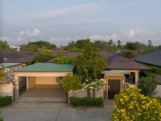 Villa zur Miete und zum Kauf mit 3 Zimmer in Bang Lamung, Chonburi