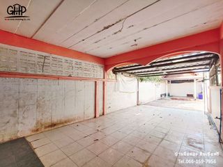 For sale 2 bed townhouse in Mueang Lop Buri, Lopburi