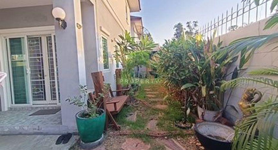 For sale 4 bedrooms townhouse in Nong Chok, Bangkok