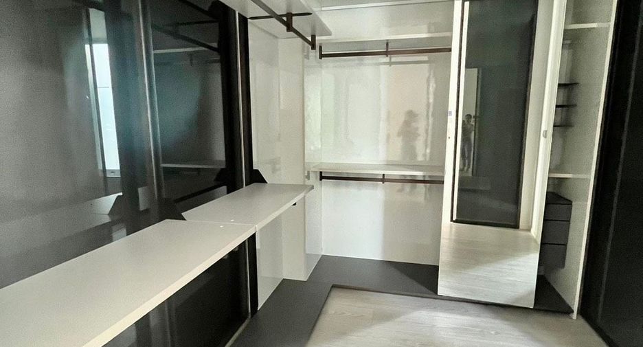 For rent 4 bedrooms house in Bang Phli, Samut Prakan