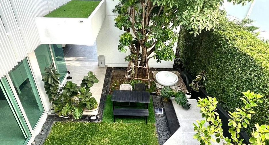 For rent 4 bedrooms house in Bang Phli, Samut Prakan