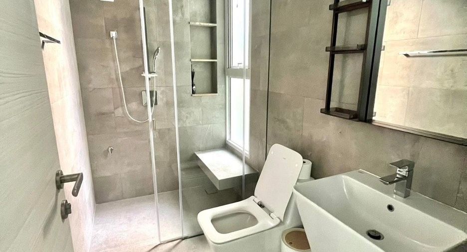 For rent 4 bedrooms house in Bang Phli, Samut Prakan