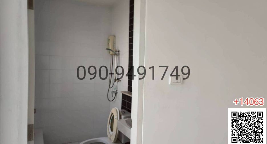 For rent 3 bedrooms townhouse in Bang Khae, Bangkok