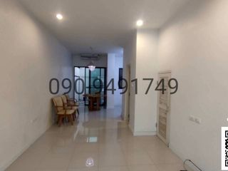 Reihenhaus zur Miete mit 3 Zimmer in Bang Khae, Bangkok