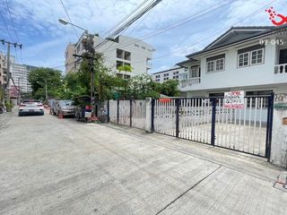 For sale 4 Beds house in Chatuchak, Bangkok