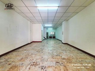 For sale 2 bed townhouse in Mueang Roi Et, Roi Et